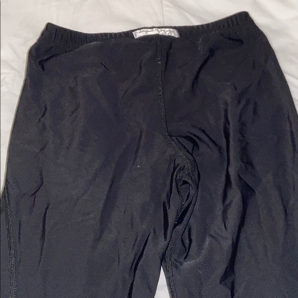 Black under armour leggings - Picture 3 of 4